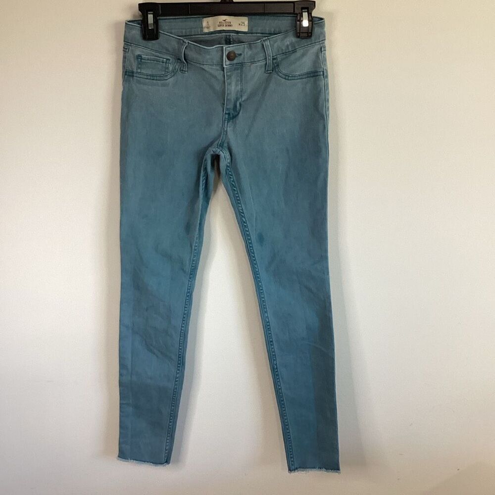 Hollister Women’s/Juniors Teal Colored Jeans Size 1